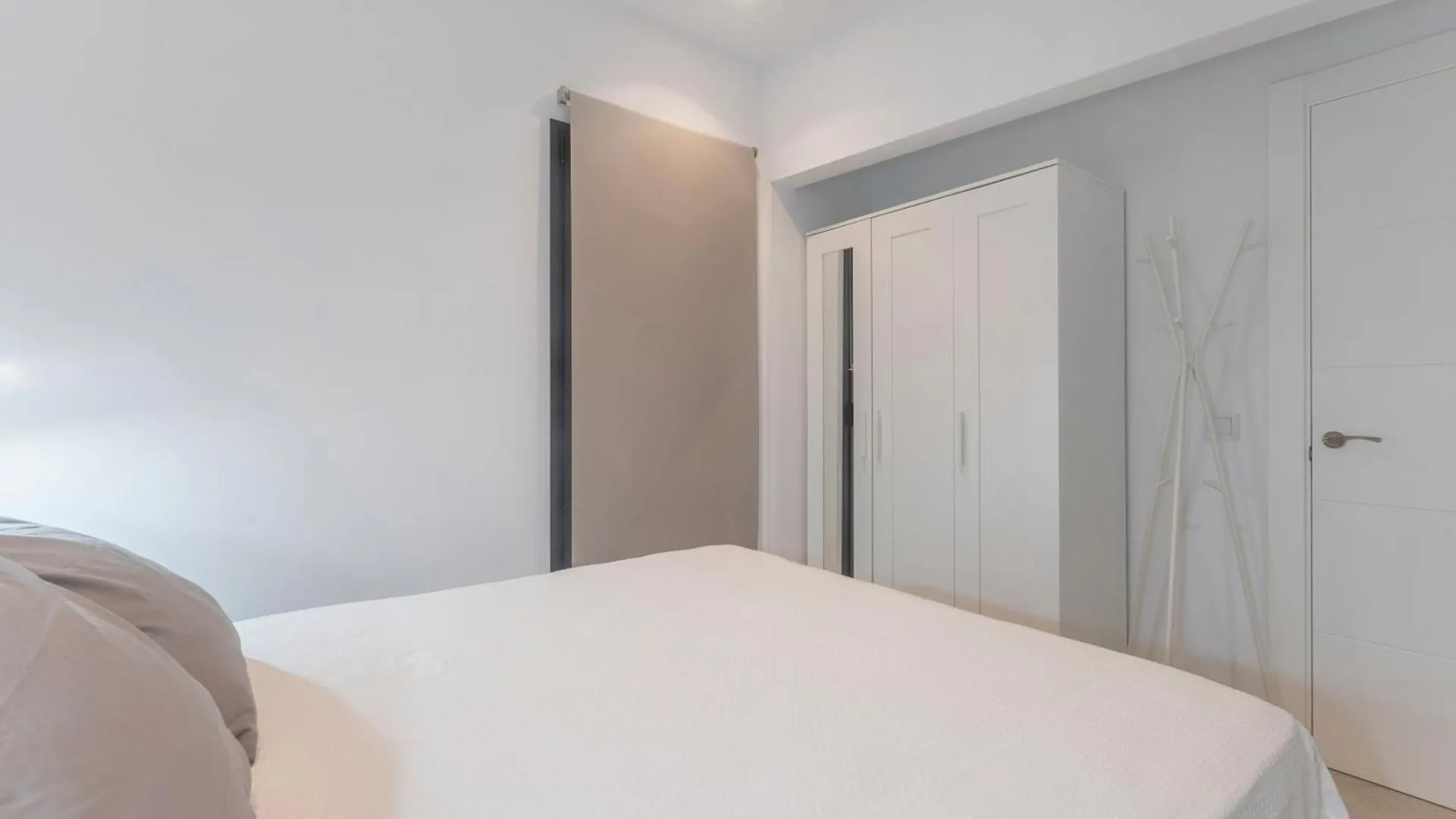 טורמולינוס Begobe Room דירה